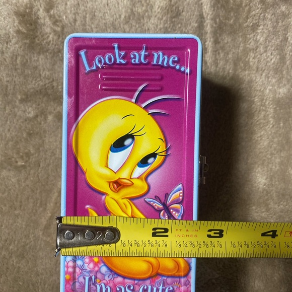 Vintage Tweety Bird Tin Chest Bank With Lock & keys - Picture 11 of 16